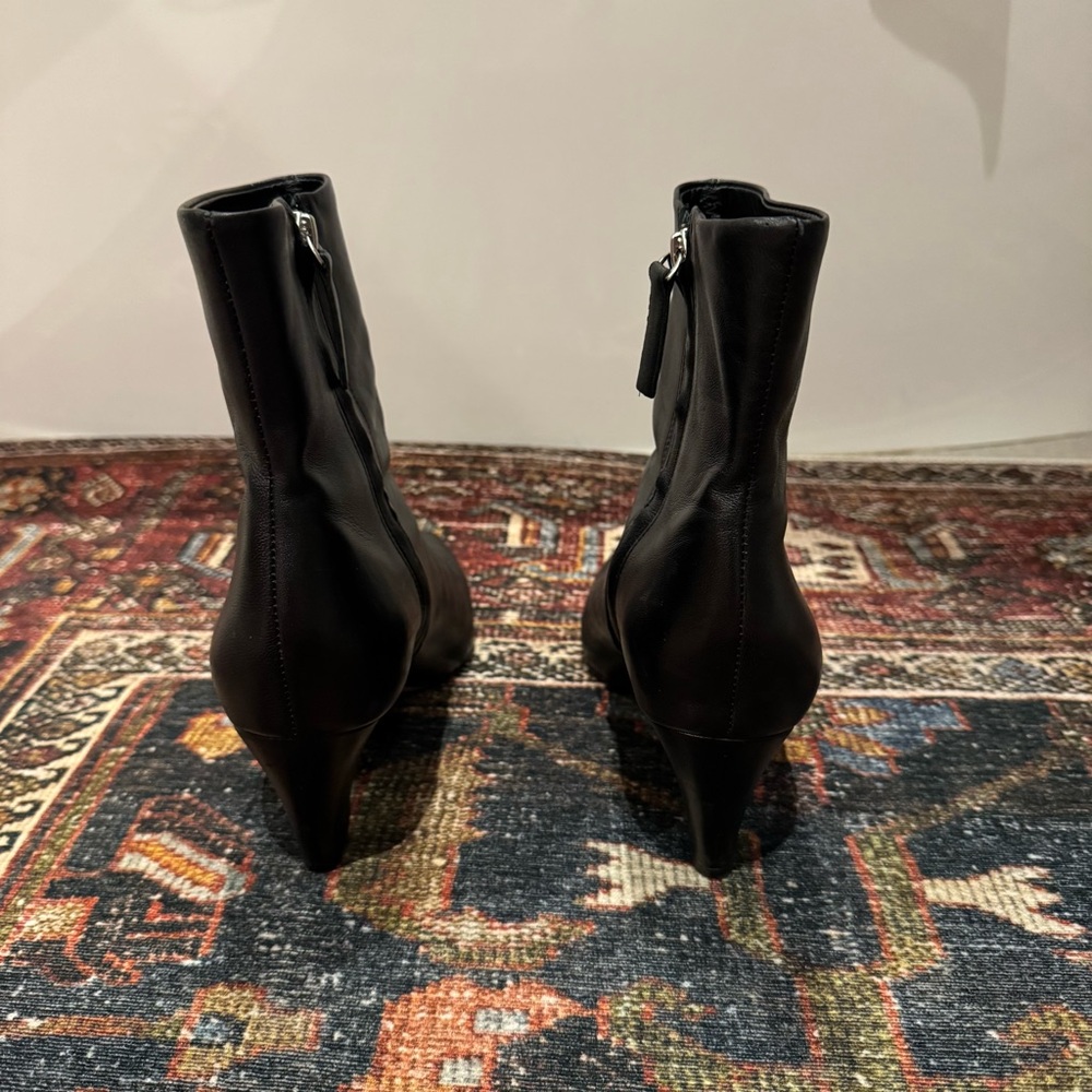 Everlane heeled banana boot - Picture 6 of 9